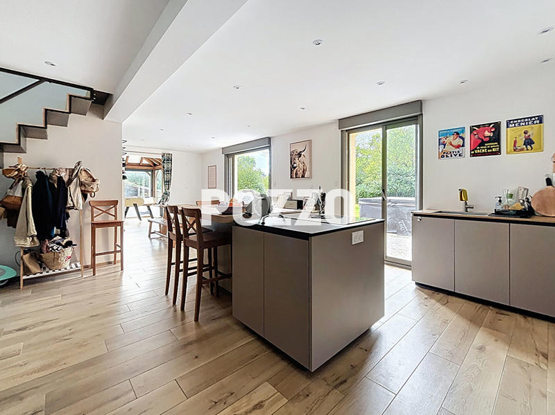 Maison - 166 m² - 6 pièces