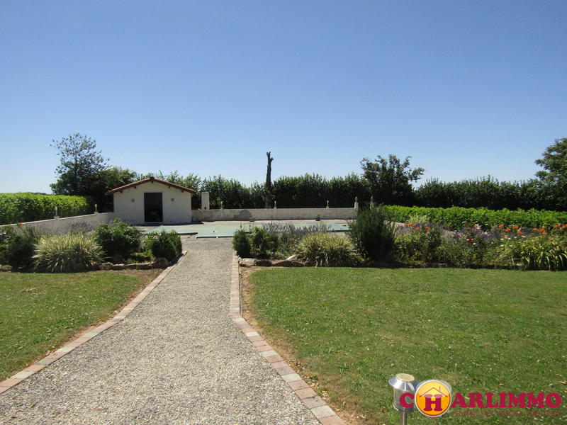 Maison traditionnelle - 122 m² - 4 pièces