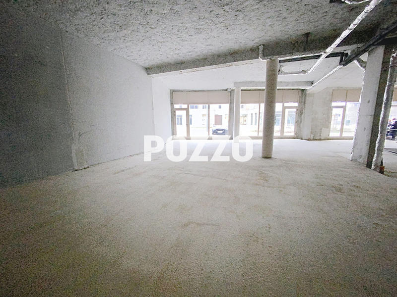 Local commercial - 158 m²