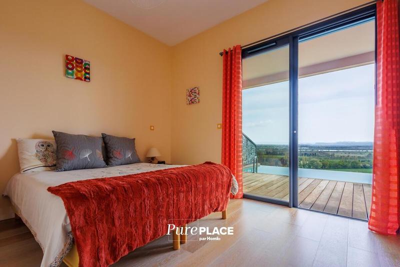 Appartement - 100 m² - 4 pièces