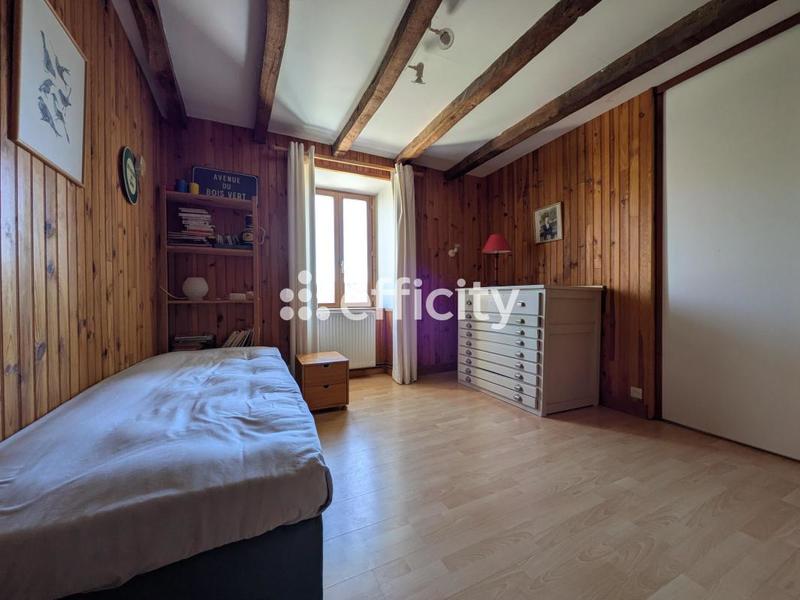 Maison - 374 m² - 10 pièces