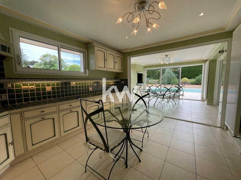 Maison d'architecte - 257 m² - 6 pièces