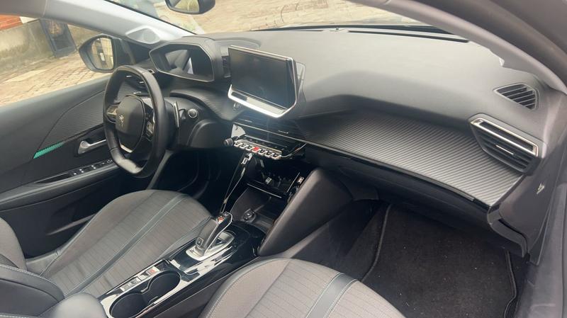 Peugeot 208 1.2 Puretech 130 Eat8 Allure - Automatique