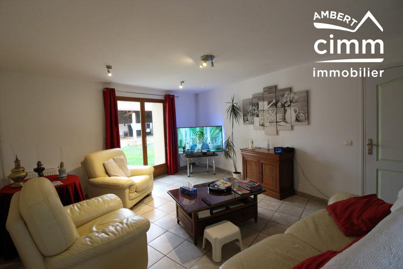 Maison - 275 m² - 12 pièces