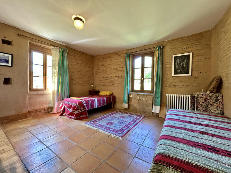 Maison - 380 m² - 10 pièces