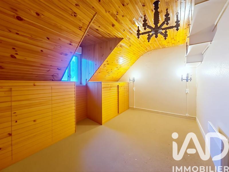 Maison - 203 m² - 10 pièces