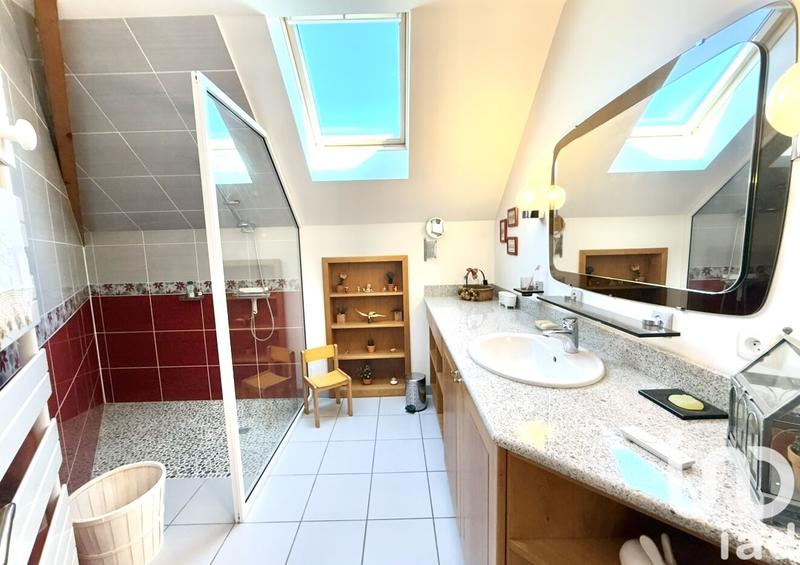 Maison de maîtres - 250 m² - 9 pièces