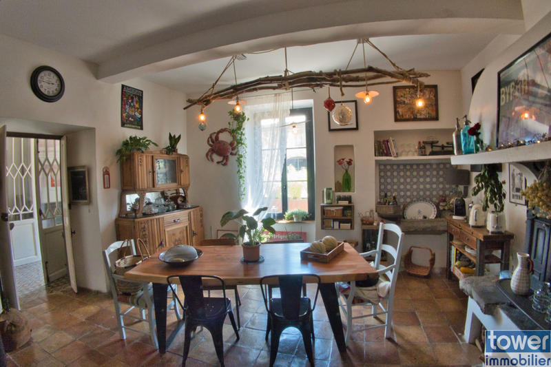 Maison de village - 320 m² - 9 pièces