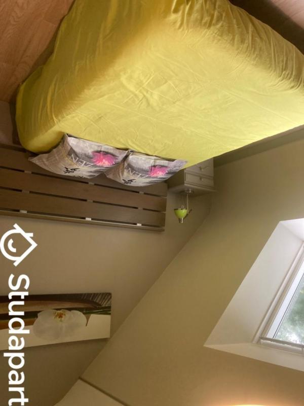 Chambre - 12 m² - 1 pièce