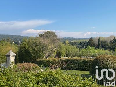 Maison - 855 m² - 22 pièces