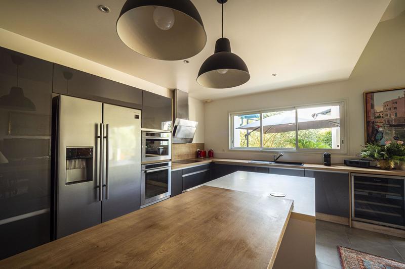 Maison - 143 m² - 5 pièces