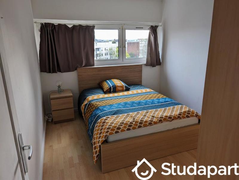 Chambre - 10 m² - 1 pièce