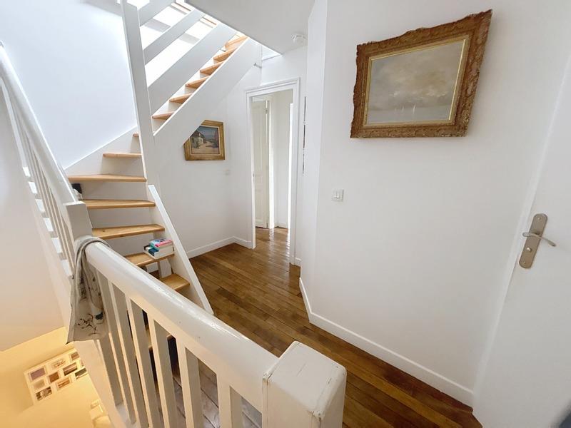 Maison bourgeoise - 200 m² - 9 pièces