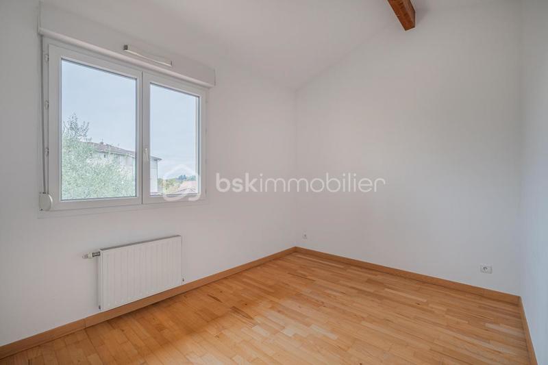 Maison jumelée - 94 m² - 4 pièces