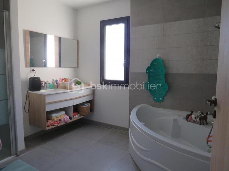 Maison - 135 m² - 4 pièces