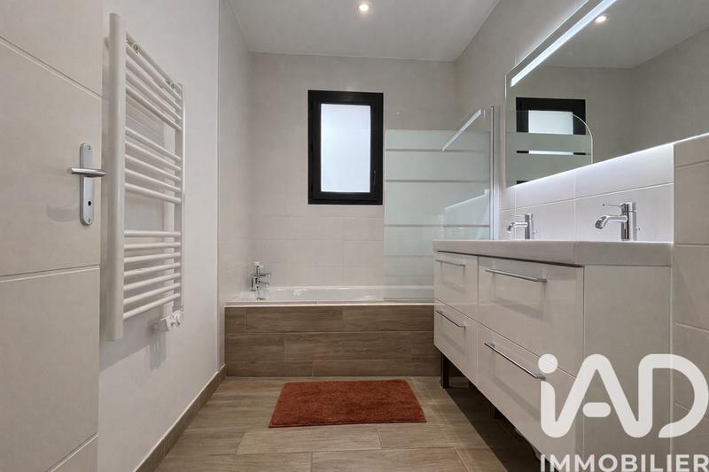 Maison - 122 m² - 5 pièces