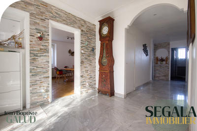 Maison - 148 m² - 6 pièces