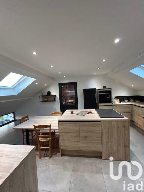 Maison - 216 m² - 6 pièces