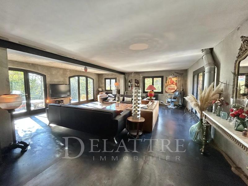 Villa - 230 m² - 10 pièces