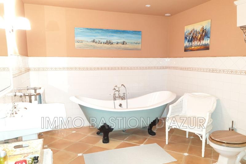 Villa - 200 m² - 6 pièces