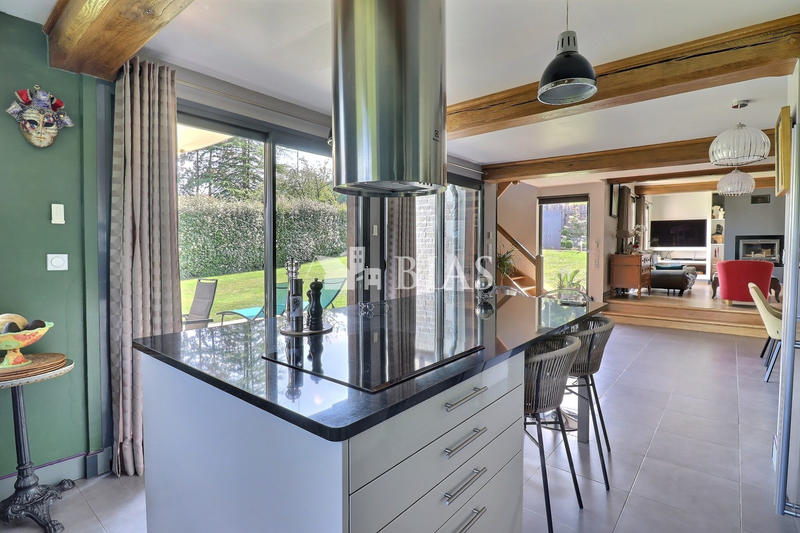 Maison - 175 m² - 7 pièces