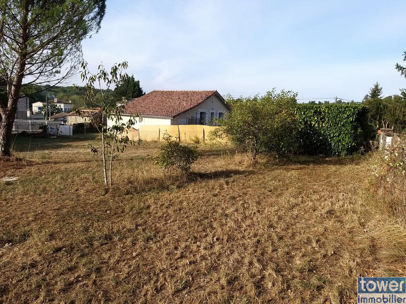 Terrain - 827 m²