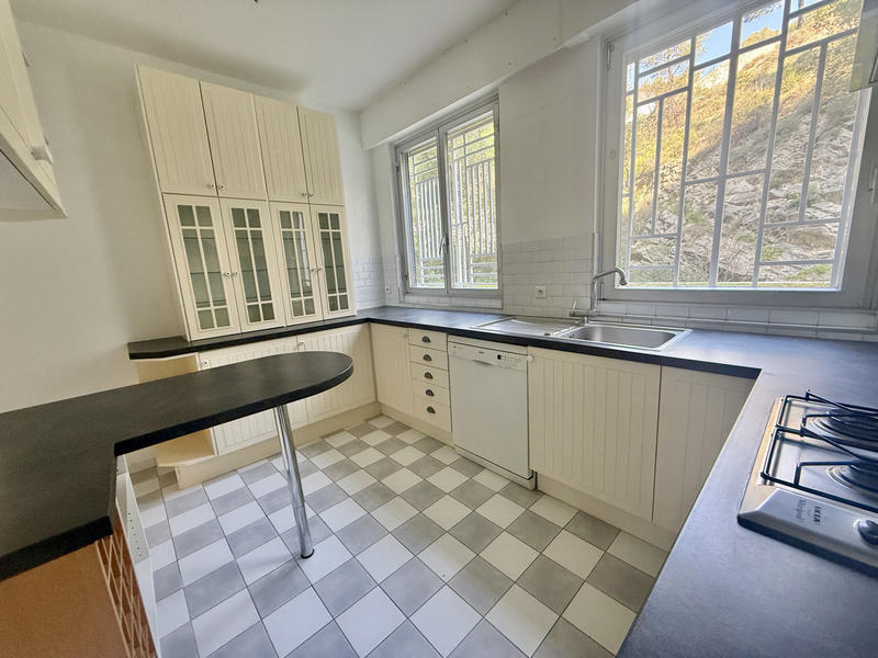 Appartement - 90 m² - 3 pièces