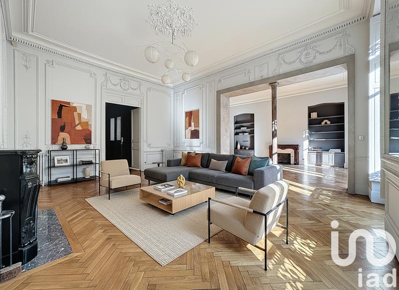 Appartement - 226 m² - 6 pièces