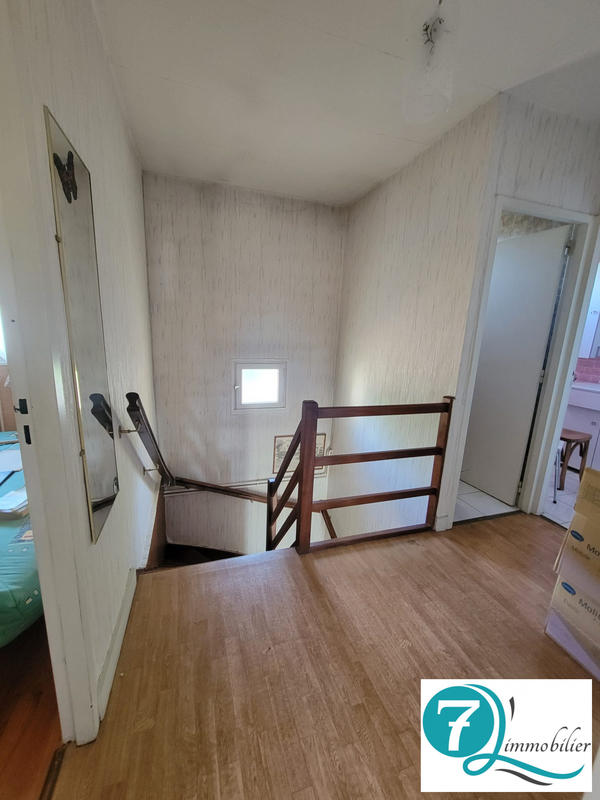 Maison - 104 m² - 10 pièces