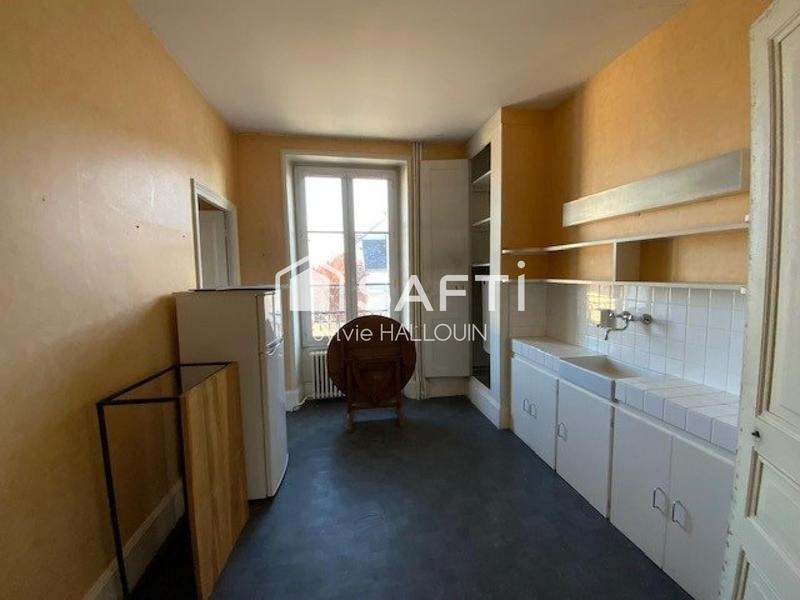Maison - 236 m² - 10 pièces