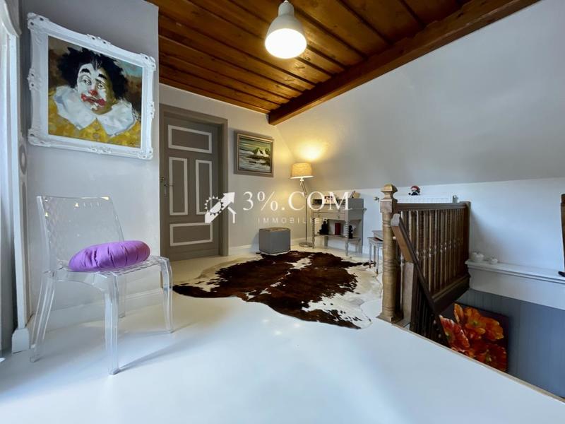 Demeure - 169 m² - 8 pièces