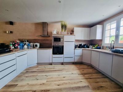 Pavillon - 93 m² - 5 pièces