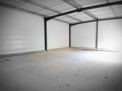 Local d'activité / Entrepôt - 150 m²