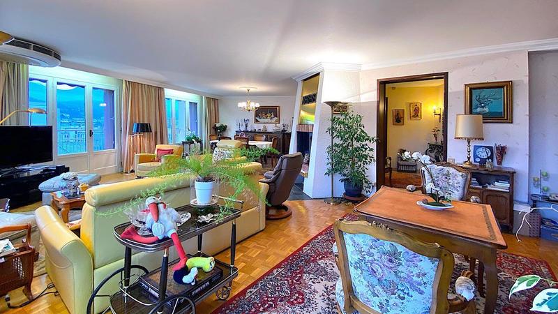 Appartement - 160 m² - 5 pièces