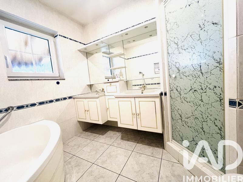 Maison - 160 m² - 3 pièces