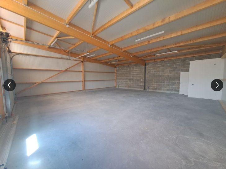 Local d'activités - 140 m²