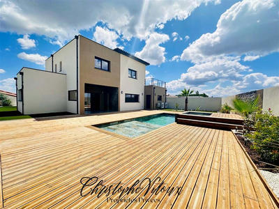 Demeure - 173 m² - 6 pièces