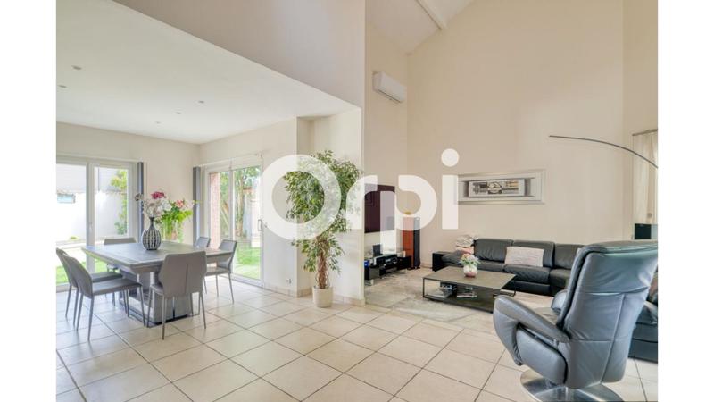 Villa - 220 m² - 7 pièces