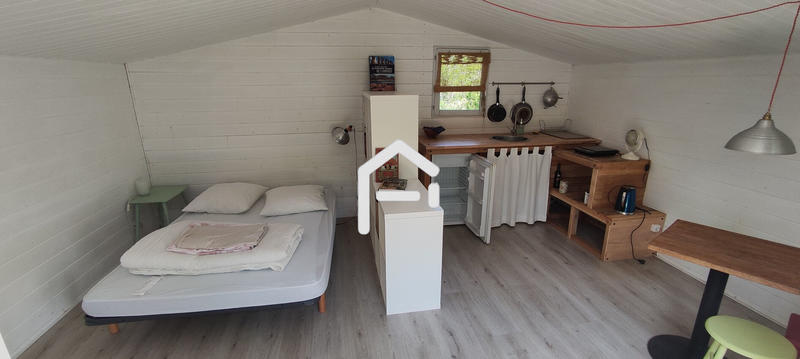 Maison - 240 m² - 9 pièces