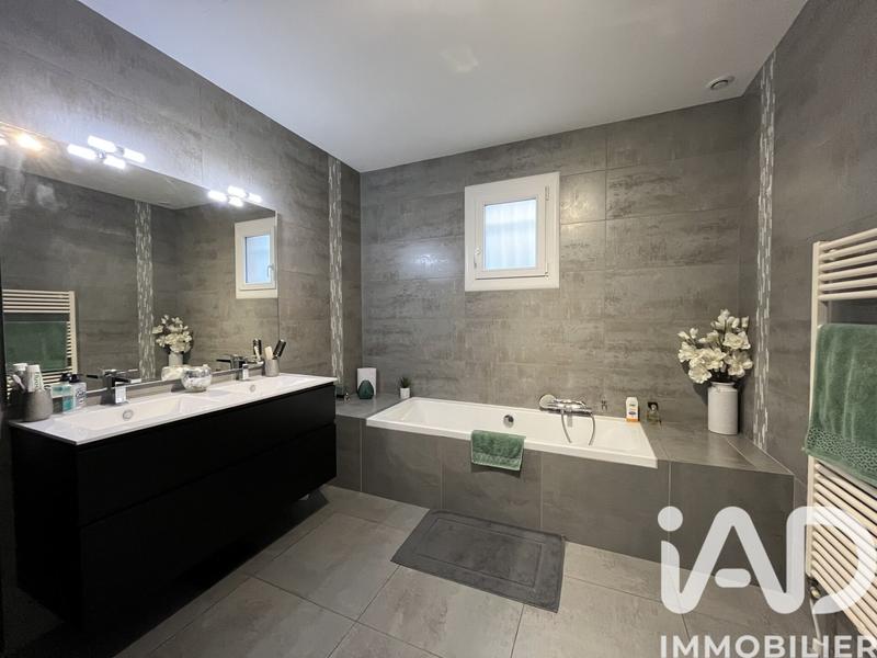 Maison - 134 m² - 5 pièces