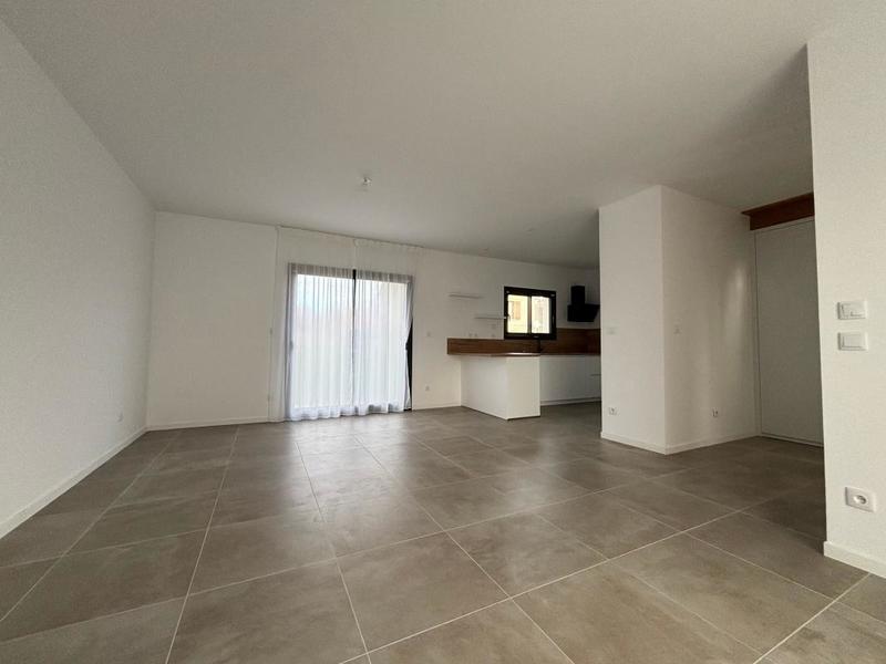 Maison - 98 m² - 4 pièces