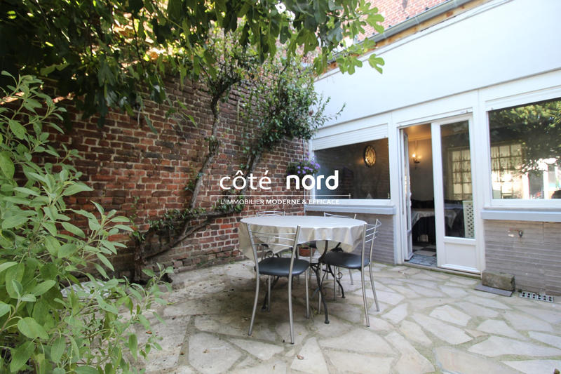 Maison - 250 m² - 7 pièces