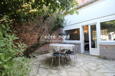 Maison - 250 m² - 7 pièces