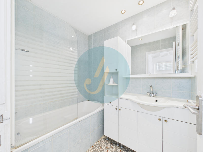 Appartement - 81 m² - 5 pièces