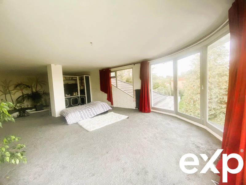 Maison - 288 m² - 11 pièces