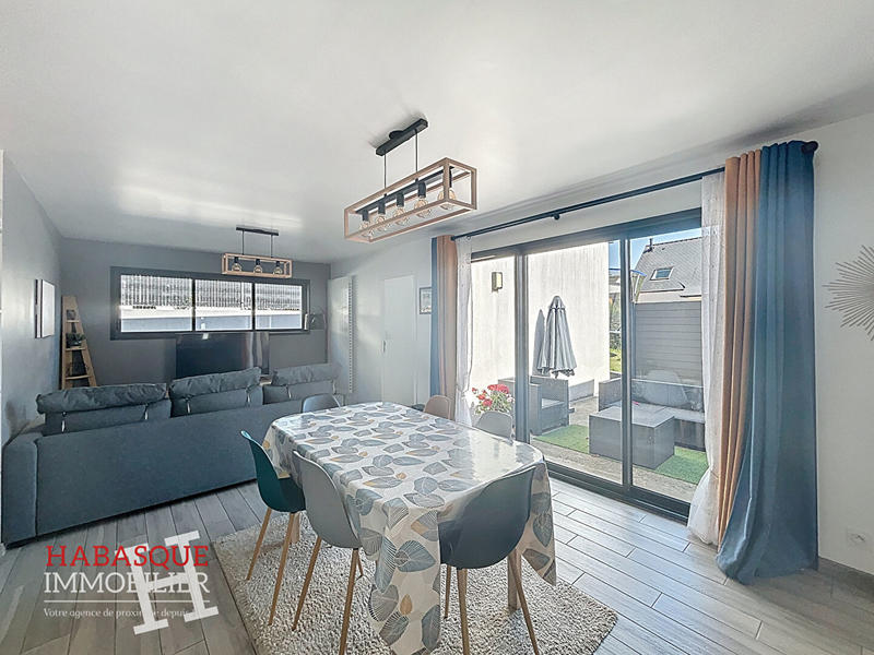 Maison - 93 m² - 4 pièces