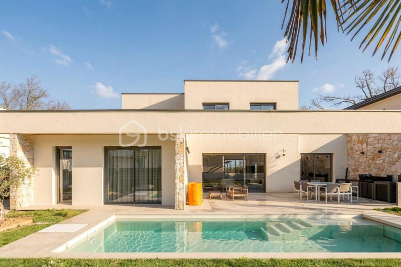 Maison - 153 m² - 6 pièces