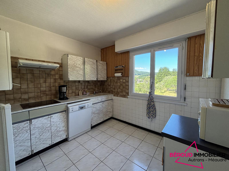 Appartement - 86 m² - 4 pièces