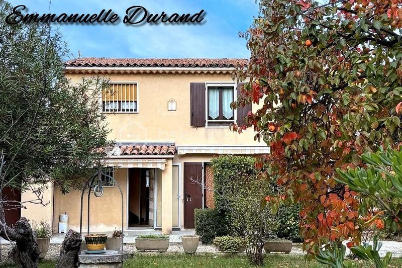 Maison - 93 m² - 4 pièces