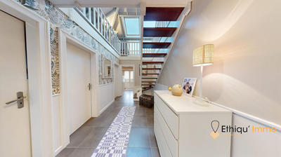 Maison - 200 m² - 6 pièces